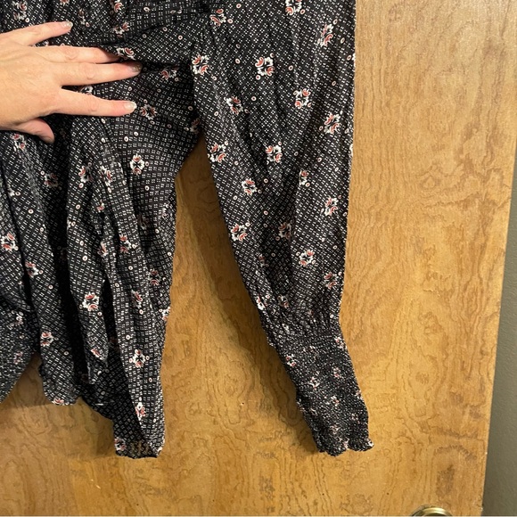 Veronica Beard 100% Silk Sheer Smocked Blouse Puffy Sleeves Sz 10 - Picture 6 of 7